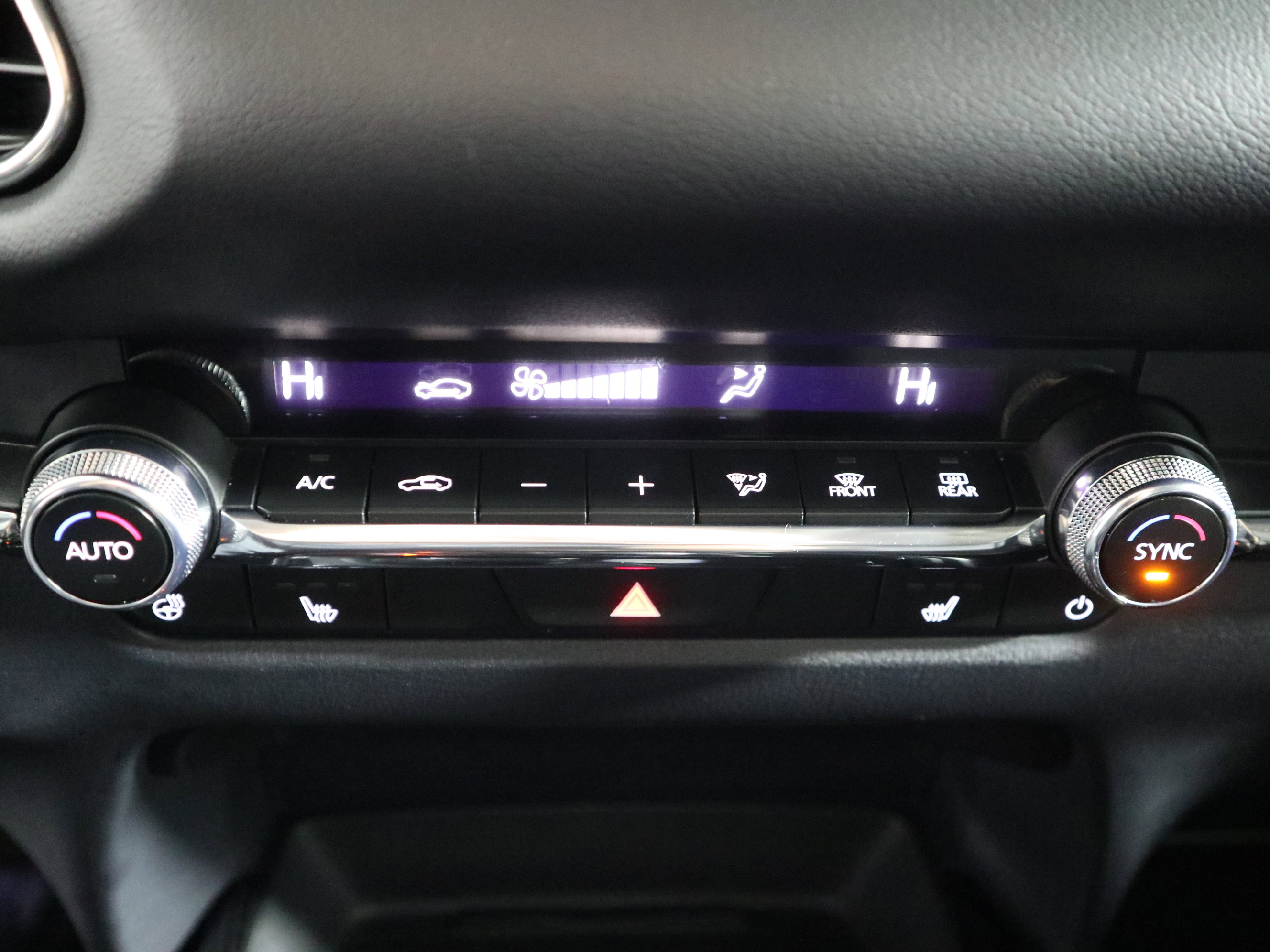 Certified 2025 MAZDA CX-30 2.5 Turbo w/ Premium Plus Pkg image 34