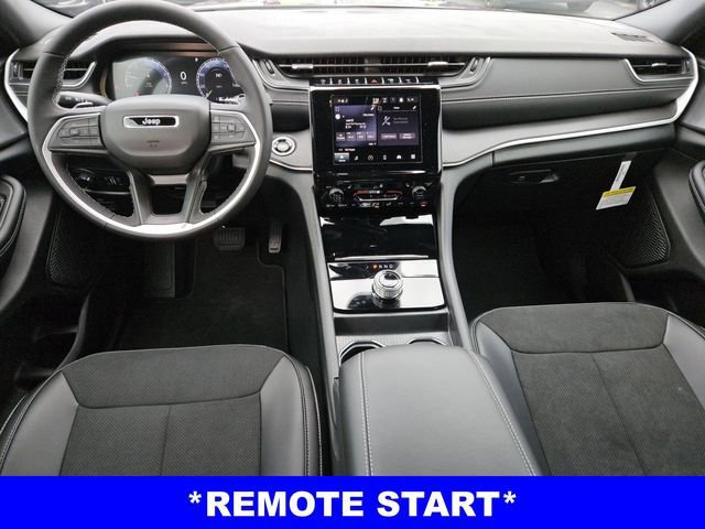 New 2025 Jeep Grand Cherokee Laredo image 5