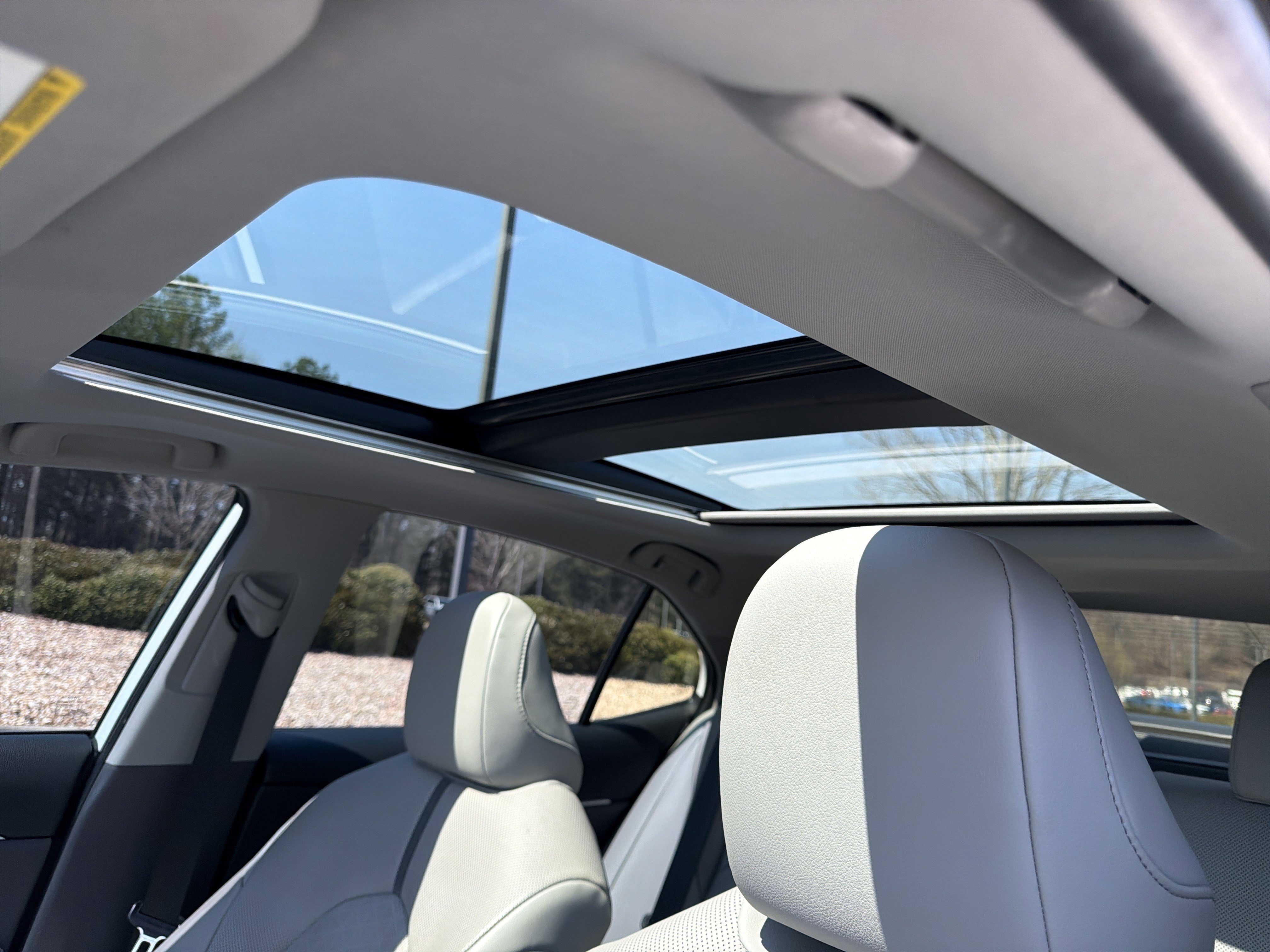 Used 2022 Toyota Camry XSE w/ Navigation Package image 30