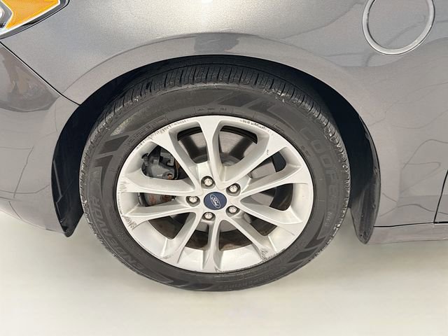 Used 2019 Ford Fusion Energi Titanium FWD image 26