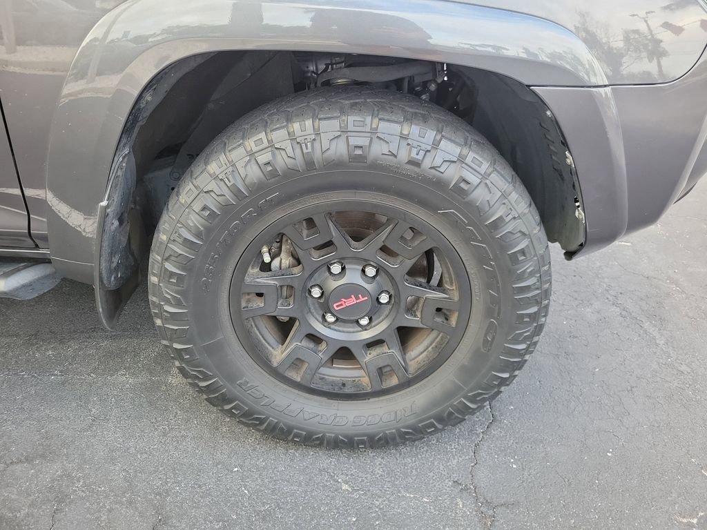 Used 2020 Toyota 4Runner SR5 image 9