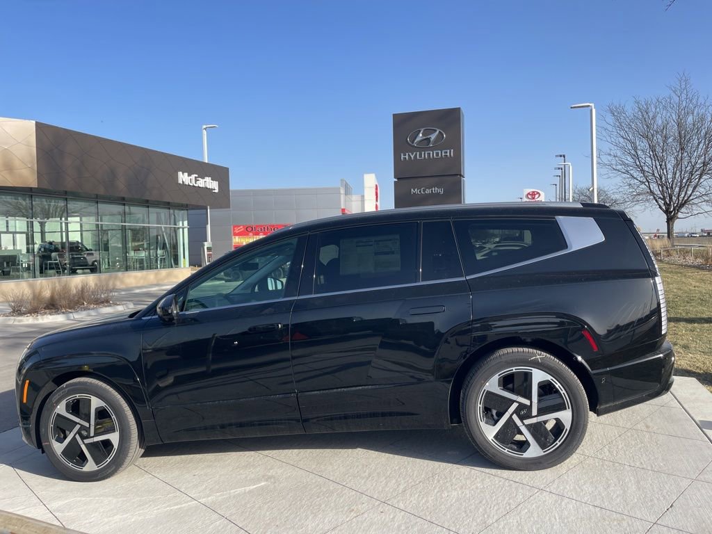 New 2026 Hyundai Ioniq 9 Calligraphy image 2