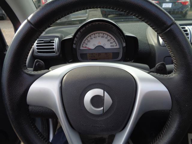 Used 2010 smart fortwo passion image 16