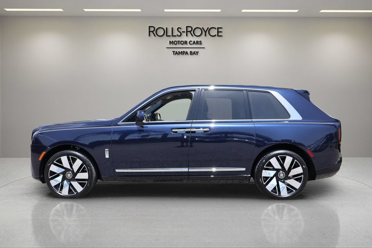New 2026 Rolls-Royce Cullinan AWD/4WD image 2