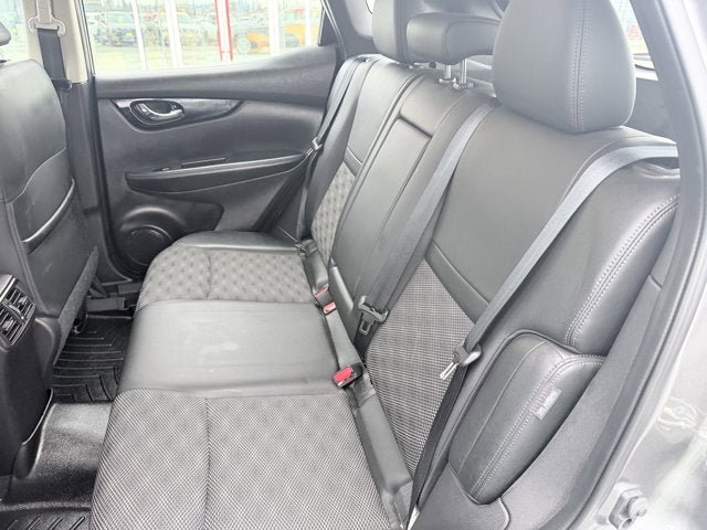 Certified 2022 Nissan Rogue Sport SV w/ Technology Package image 18