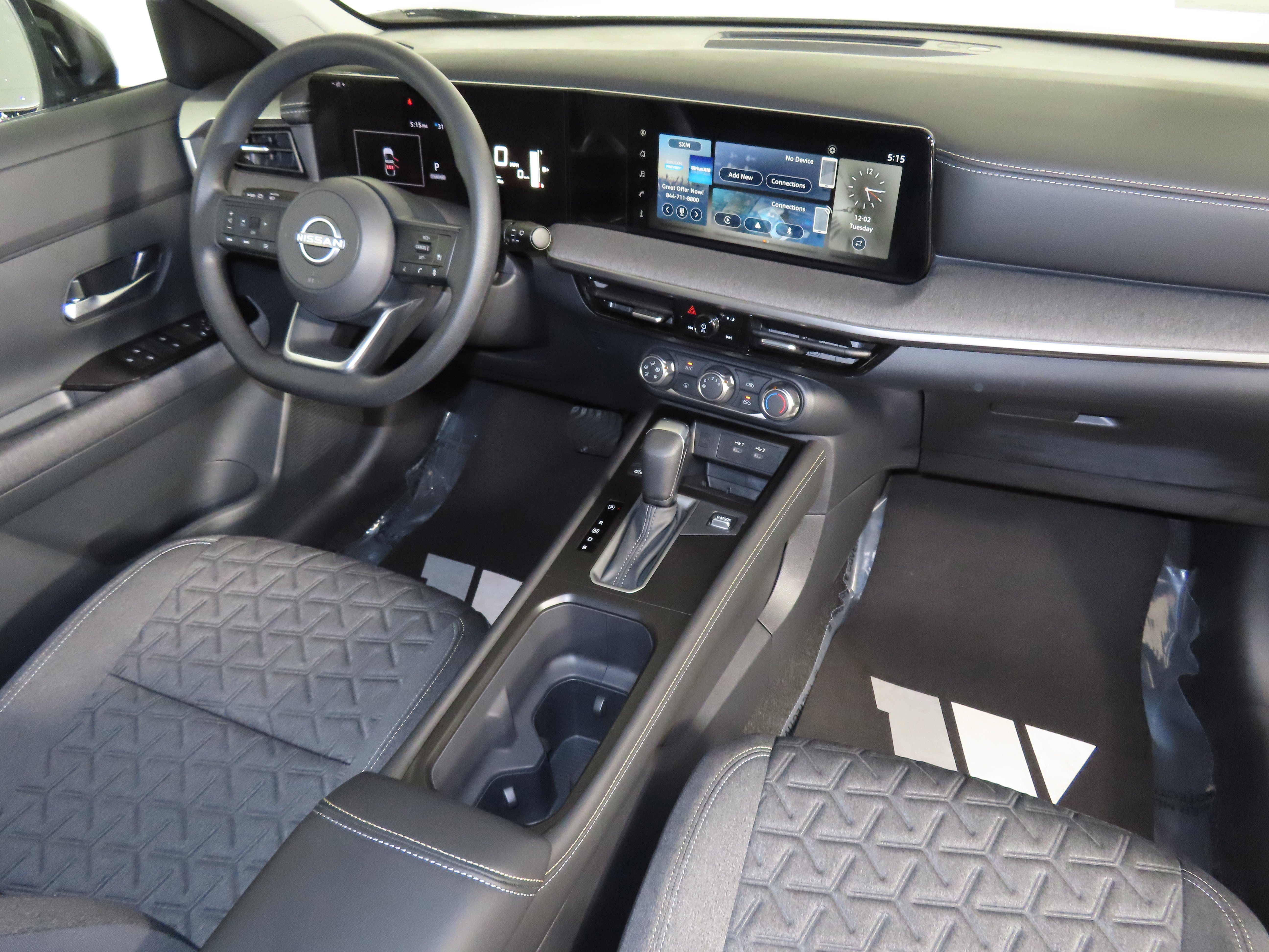 Certified 2025 Nissan Kicks SV w/ Charging Package image 36