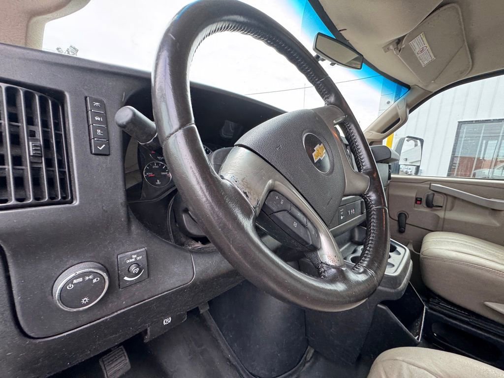 Used 2016 Chevrolet Express 3500 image 6