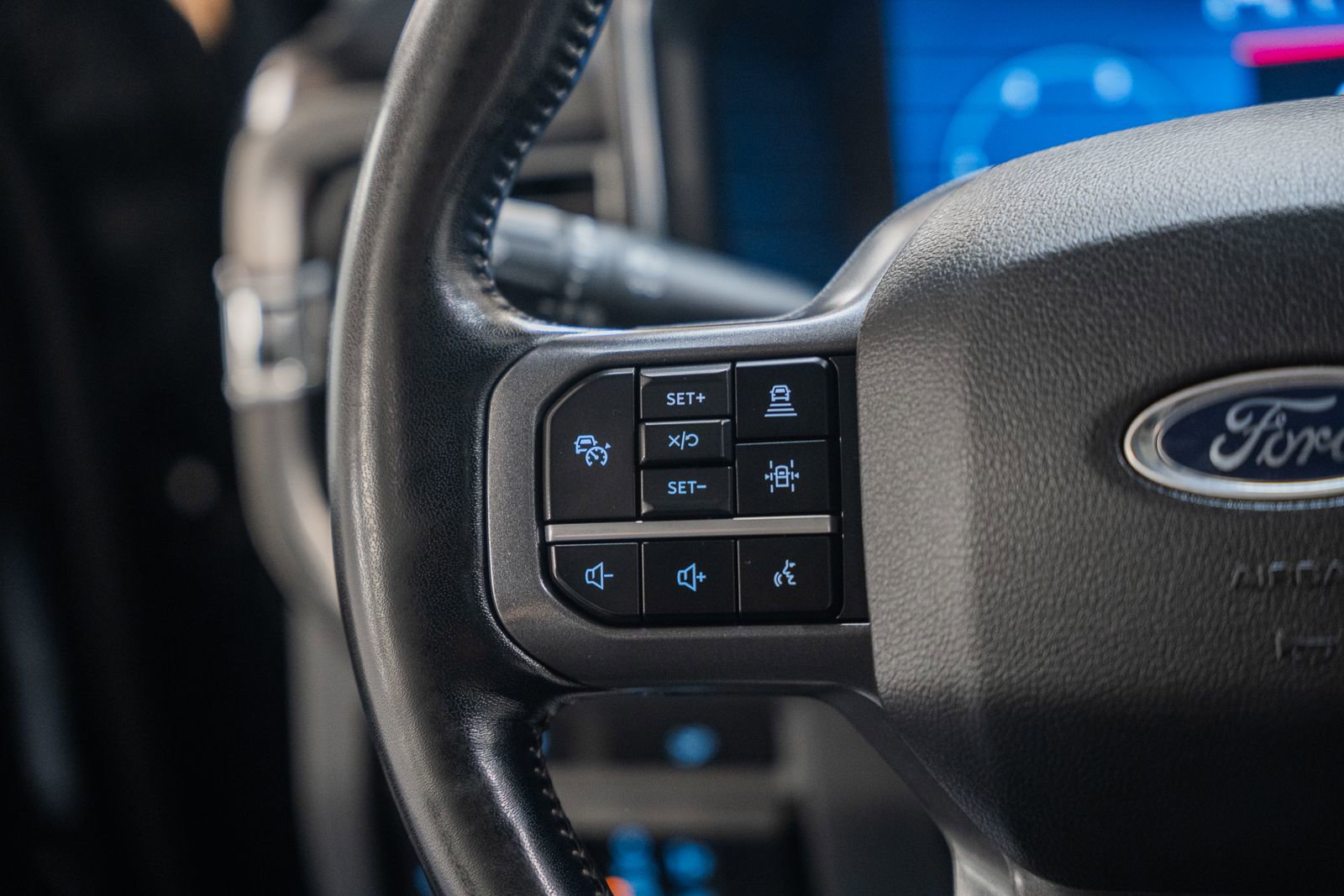 Used 2024 Ford F250 Lariat w/ Lariat Ultimate Package image 38