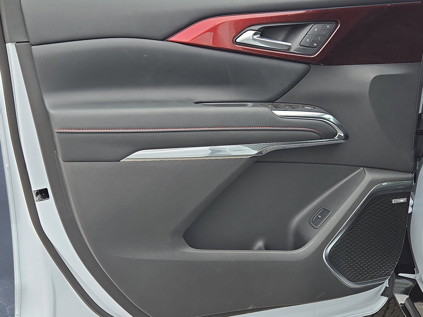 New 2026 Chevrolet Traverse RS w/ LPO, Floor Liner Package FWD image 11
