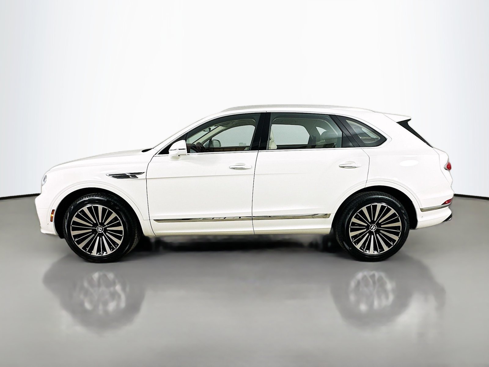 New 2026 Bentley Bentayga AWD/4WD image 11