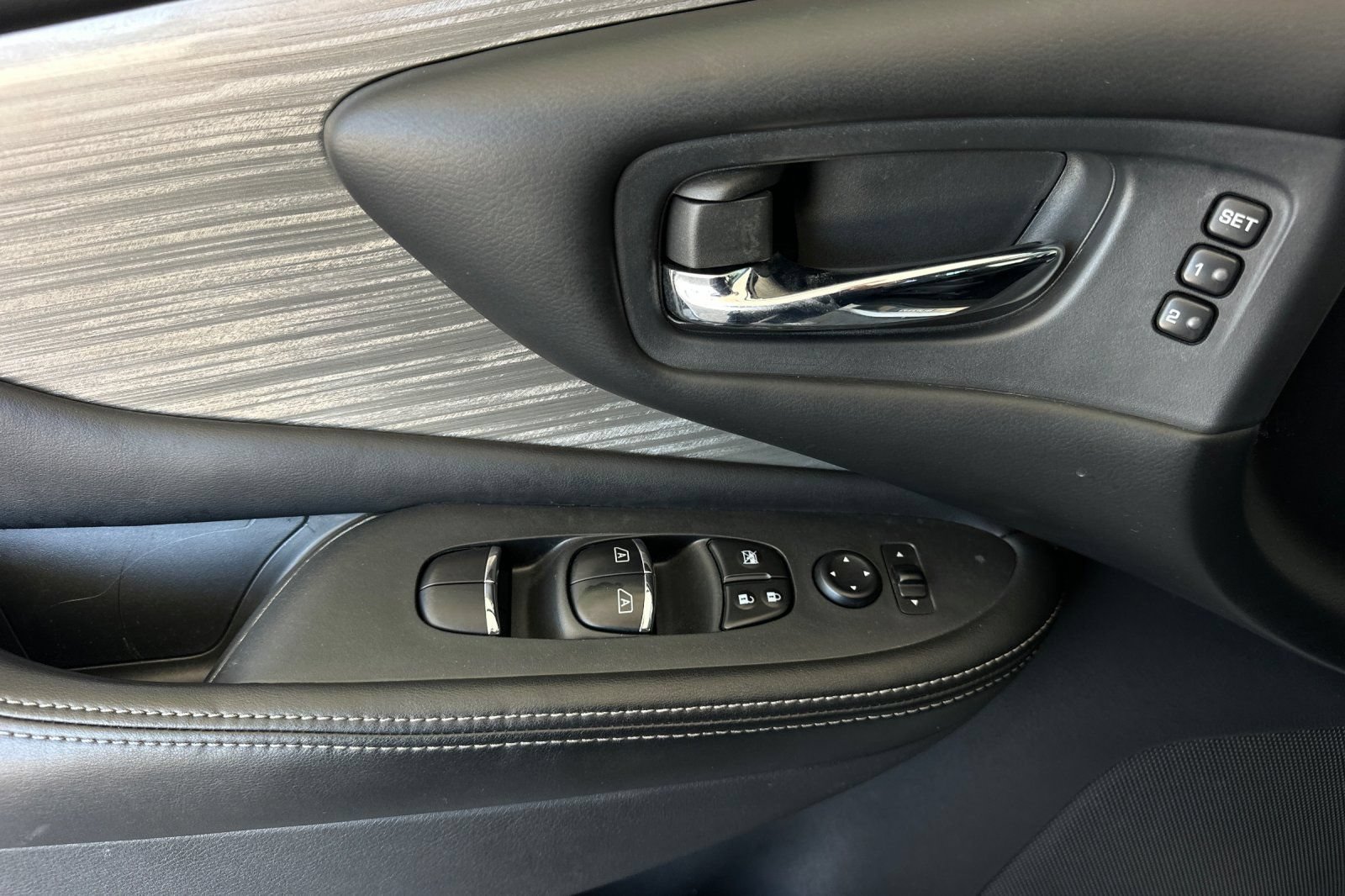 Used 2018 Nissan Murano SL w/ Midnight Edition Package FWD image 10