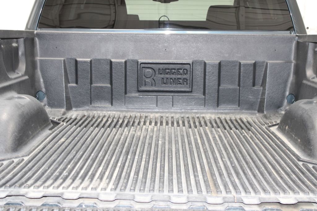 Used 2017 GMC Sierra 1500 SLT w/ SLT Premium Package image 18