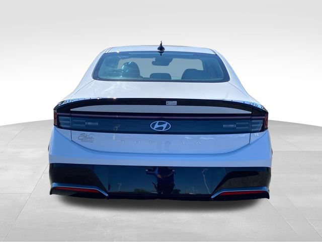 Used 2025 Hyundai Sonata SEL FWD image 3