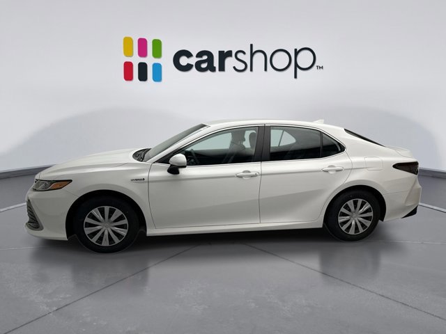 Used 2021 Toyota Camry LE image 2