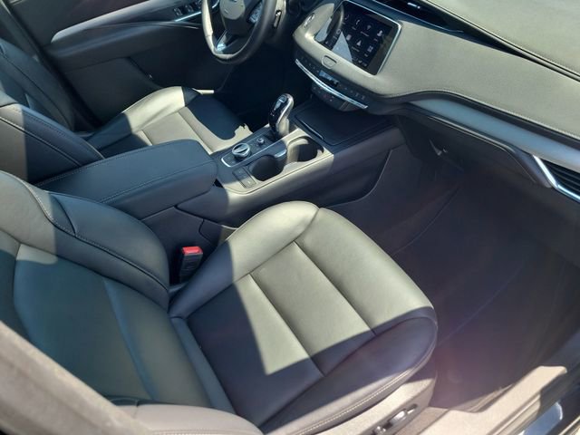 Used 2022 Cadillac XT4 Premium Luxury w/ Enhanced Visibility Package image 20