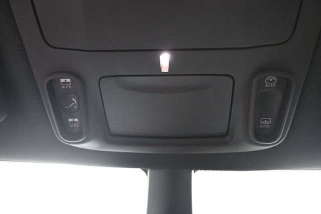 New 2027 Chrysler Pacifica Limited FWD image 37