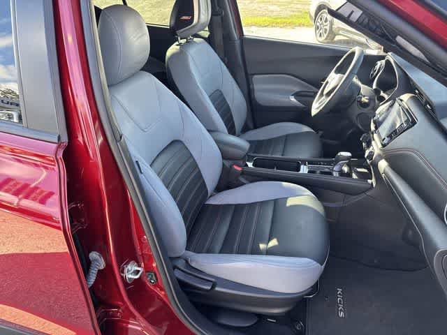 Used 2021 Nissan Kicks SR w/ SR Premium Package FWD image 19