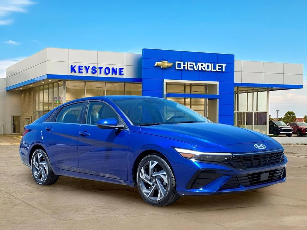 Used 2025 Hyundai Elantra Limited