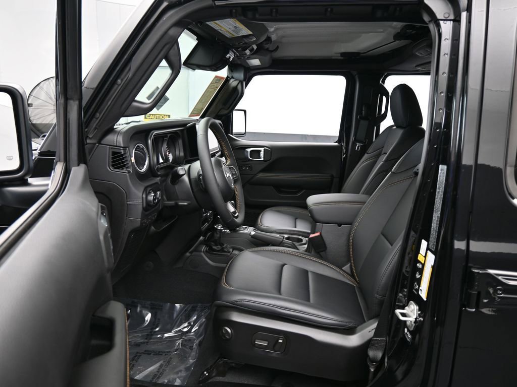 Used 2024 Jeep Gladiator Sport w/ Premium Package image 11