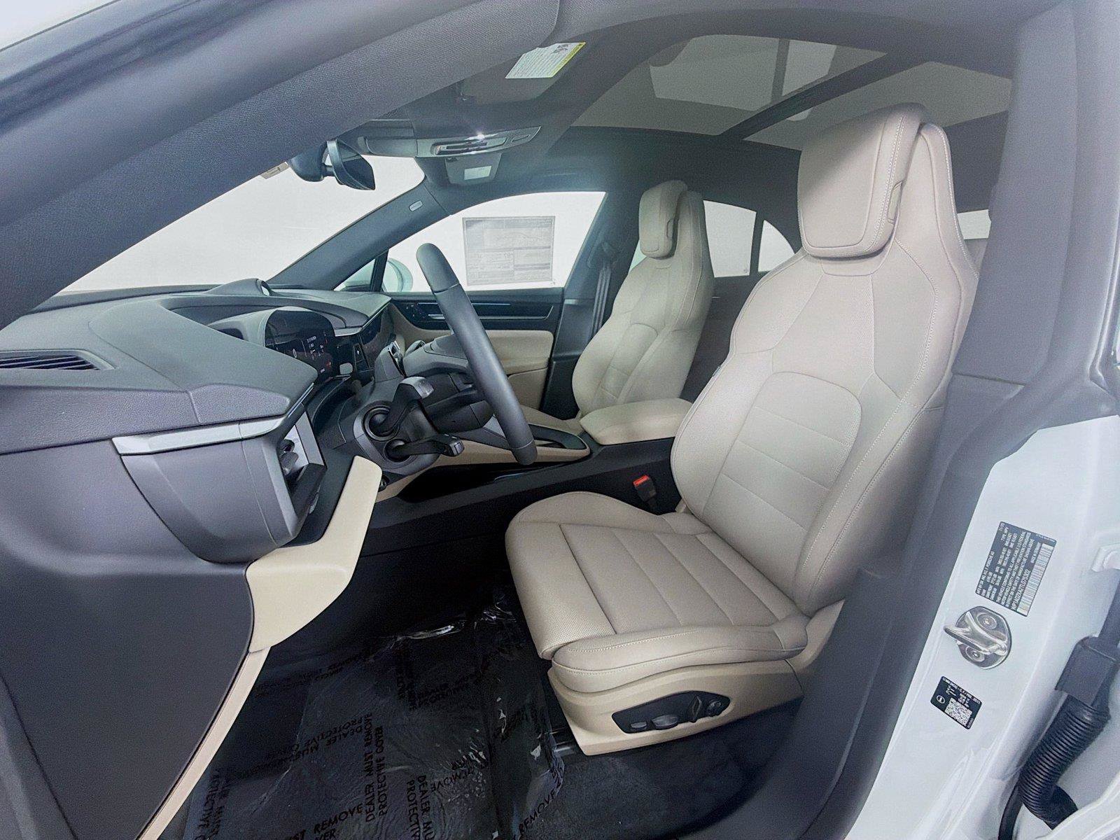 Certified 2026 Porsche Macan Electric RWD image 5