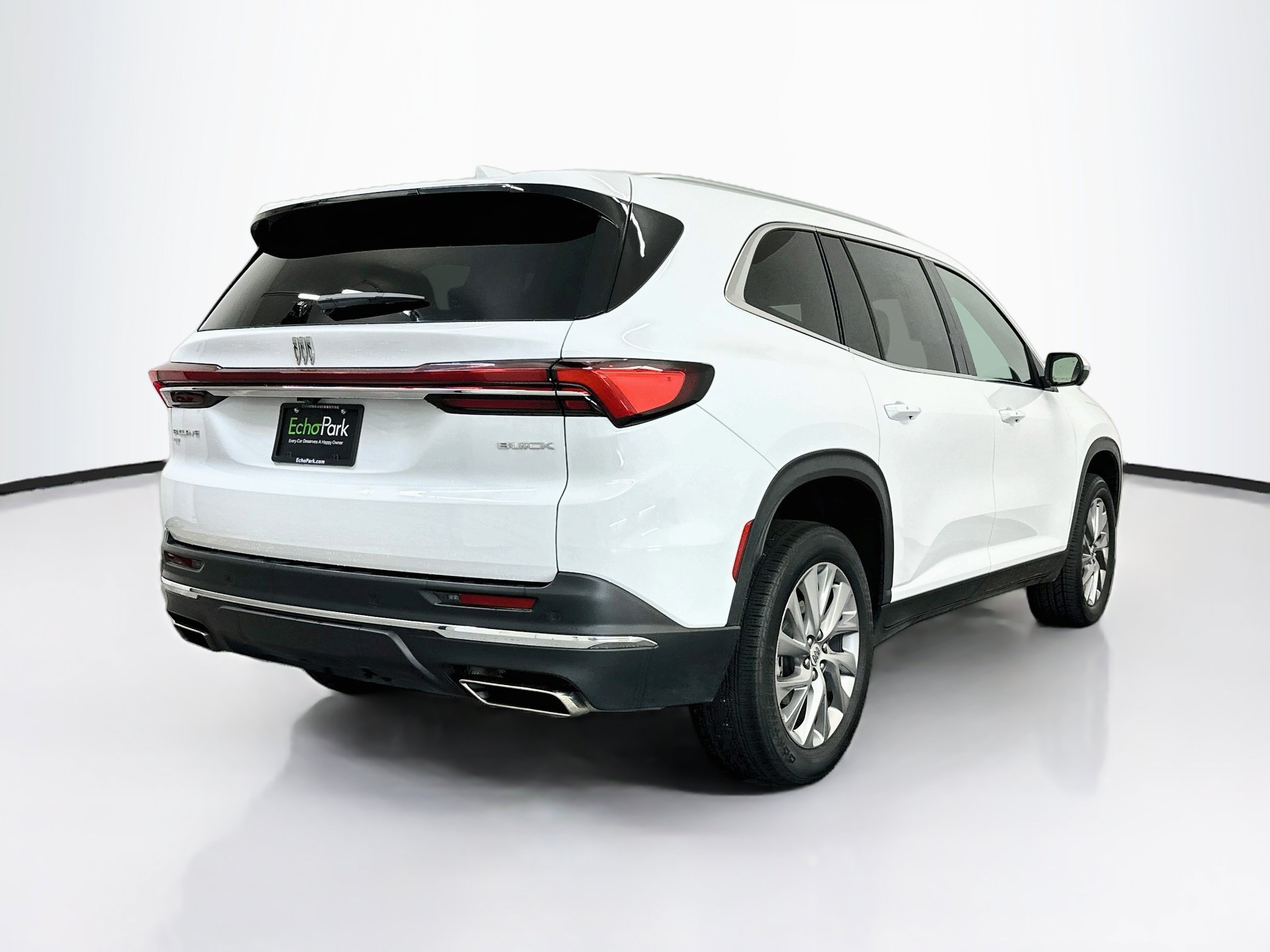 Used 2025 Buick Enclave Preferred AWD/4WD image 9
