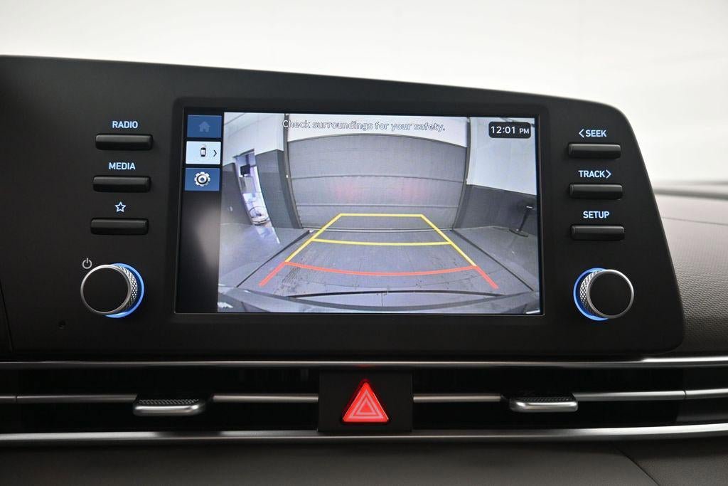New 2026 Hyundai Elantra SE FWD image 17