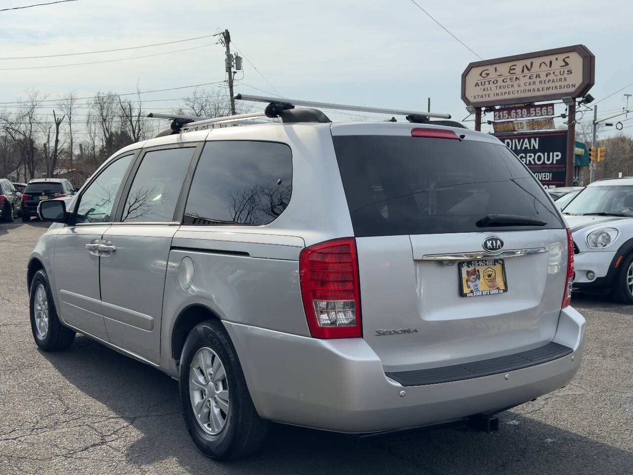 Used 2012 Kia Sedona LX w/ PWR Pkg FWD image 4