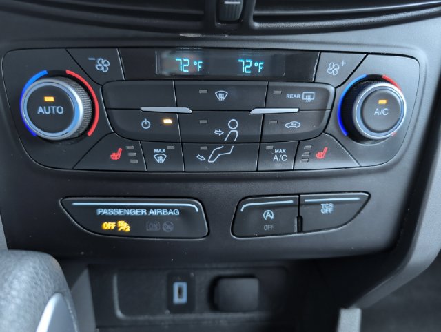 Used 2018 Ford Escape SE w/ SE Sync 3 Package FWD image 18