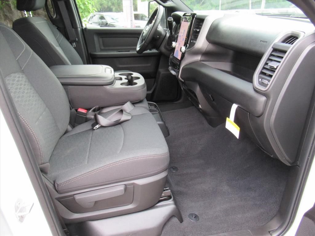 New 2026 RAM 3500 Tradesman AWD/4WD image 10