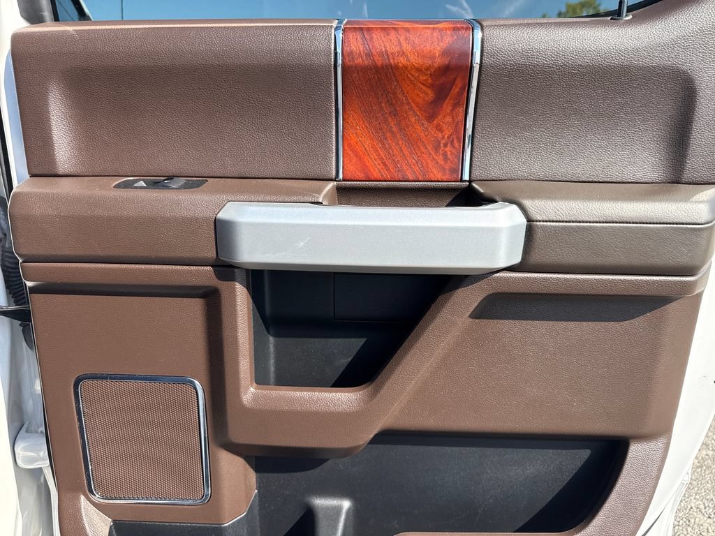 Used 2019 Ford F150 King Ranch w/ Equipment Group 601A Luxury AWD/4WD image 43