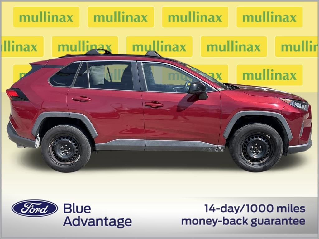 Used 2019 Toyota RAV4 LE video 2