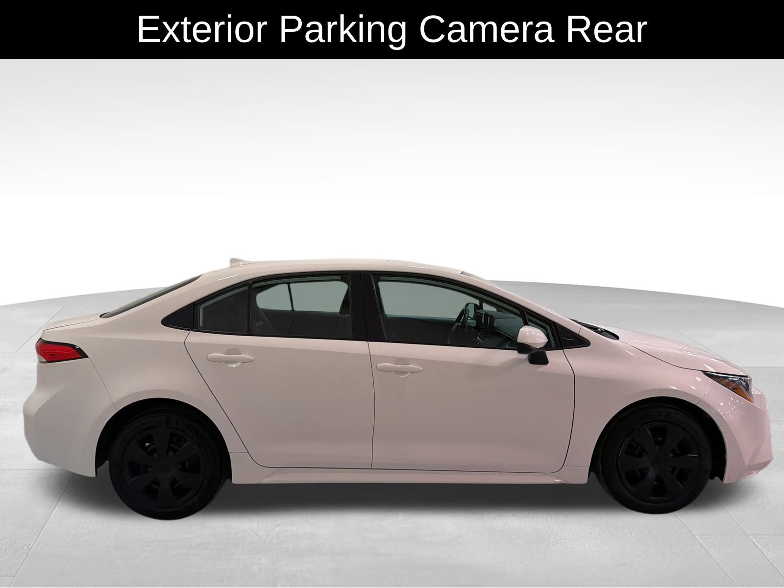 Used 2023 Toyota Corolla LE image 2