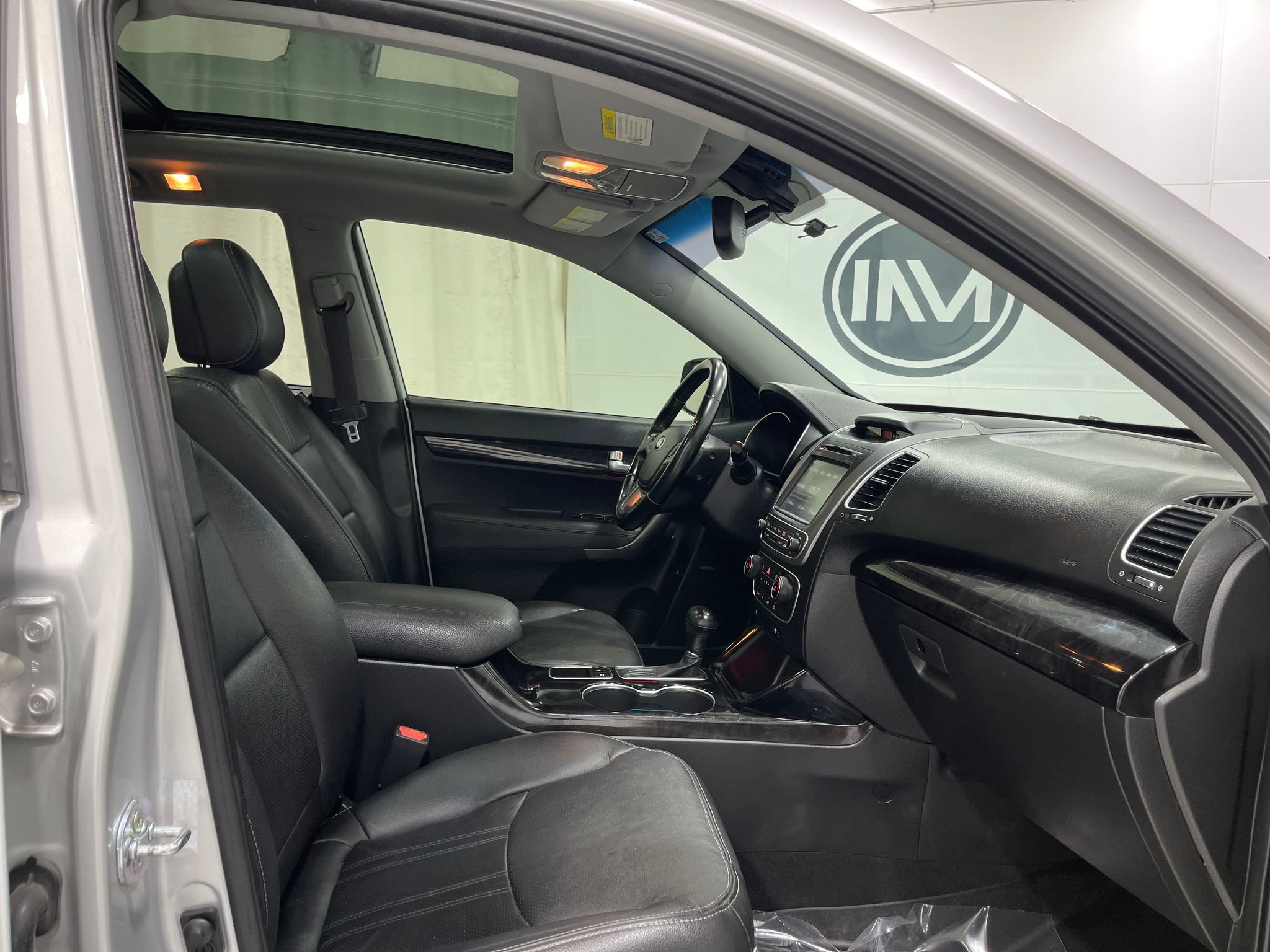 Used 2014 Kia Sorento SX w/ 3rd Row Package AWD/4WD image 32