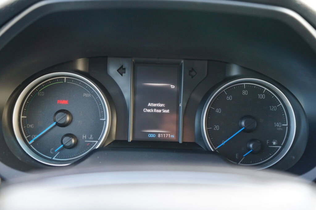 Used 2021 Toyota Venza LE image 22