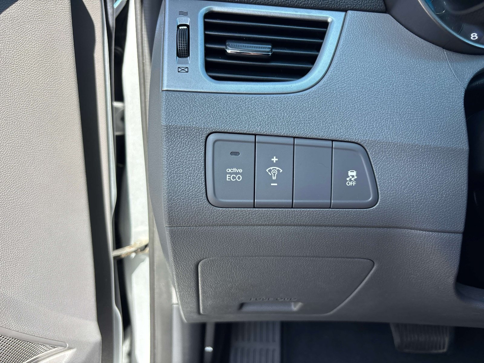 Used 2013 Hyundai Elantra GLS w/ Preferred Pkg FWD image 15