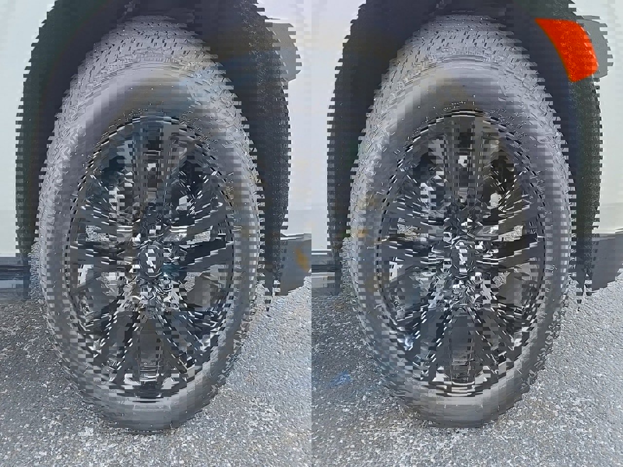 Used 2024 Chevrolet Tahoe High Country w/ Premium Package 2 image 10