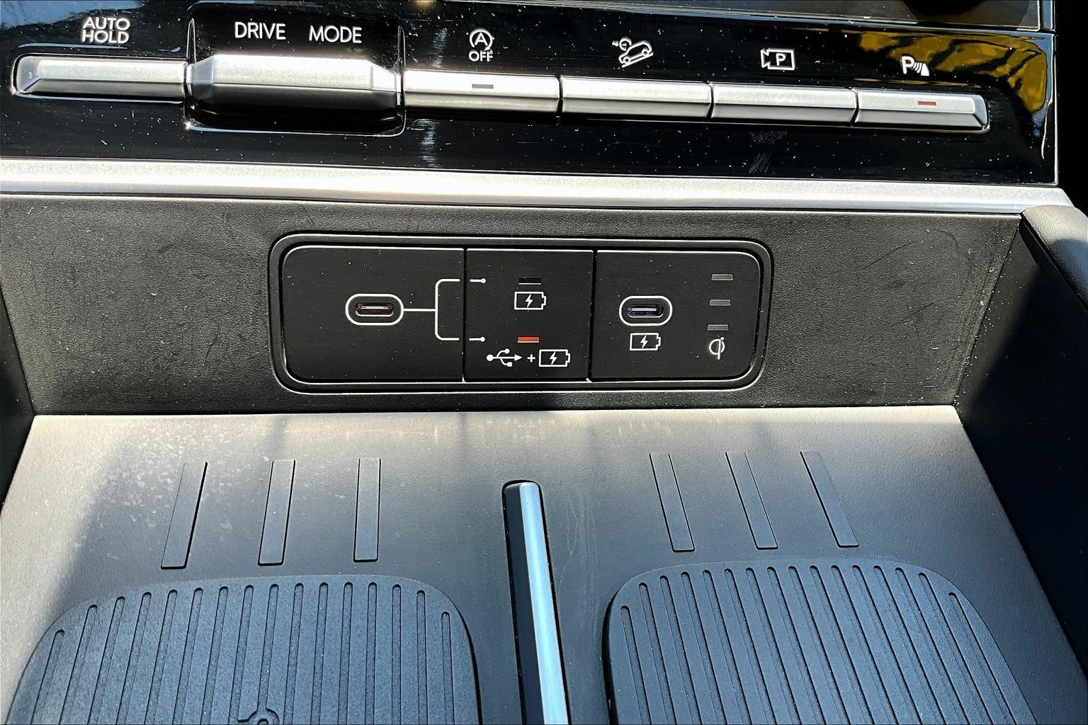 Used 2025 Hyundai Santa Fe SEL FWD image 18
