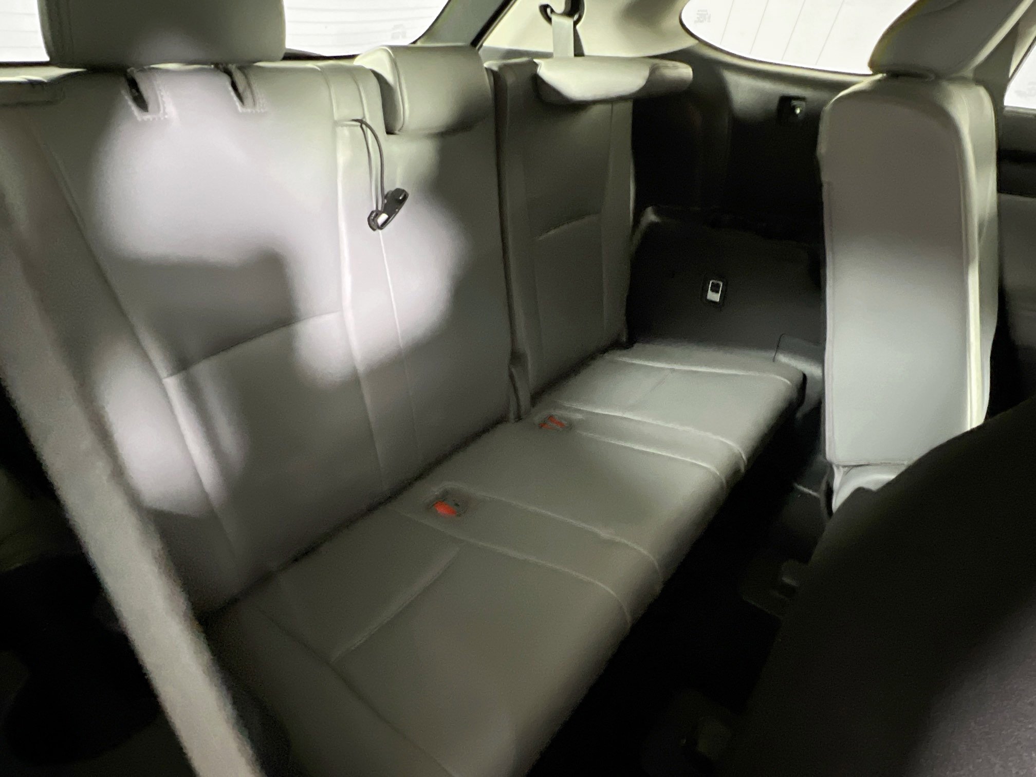 Used 2020 Toyota Highlander XLE image 26