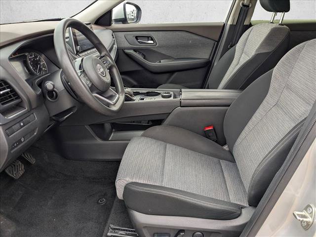 Used 2023 Nissan Rogue SV image 14