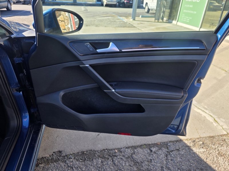 Used 2015 Volkswagen Golf SEL image 13