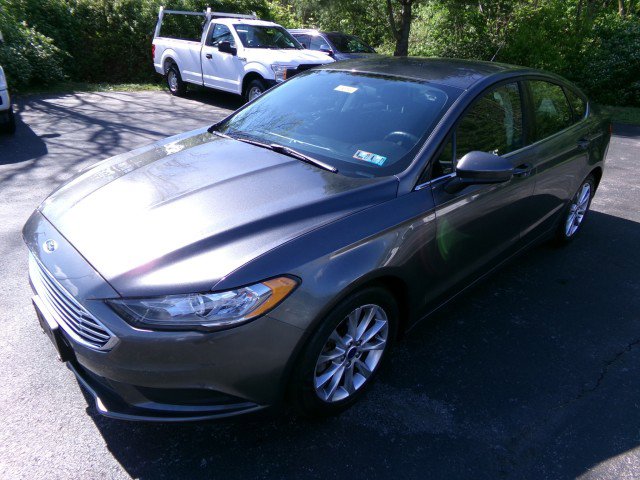 Used 2017 Ford Fusion SE FWD image 5