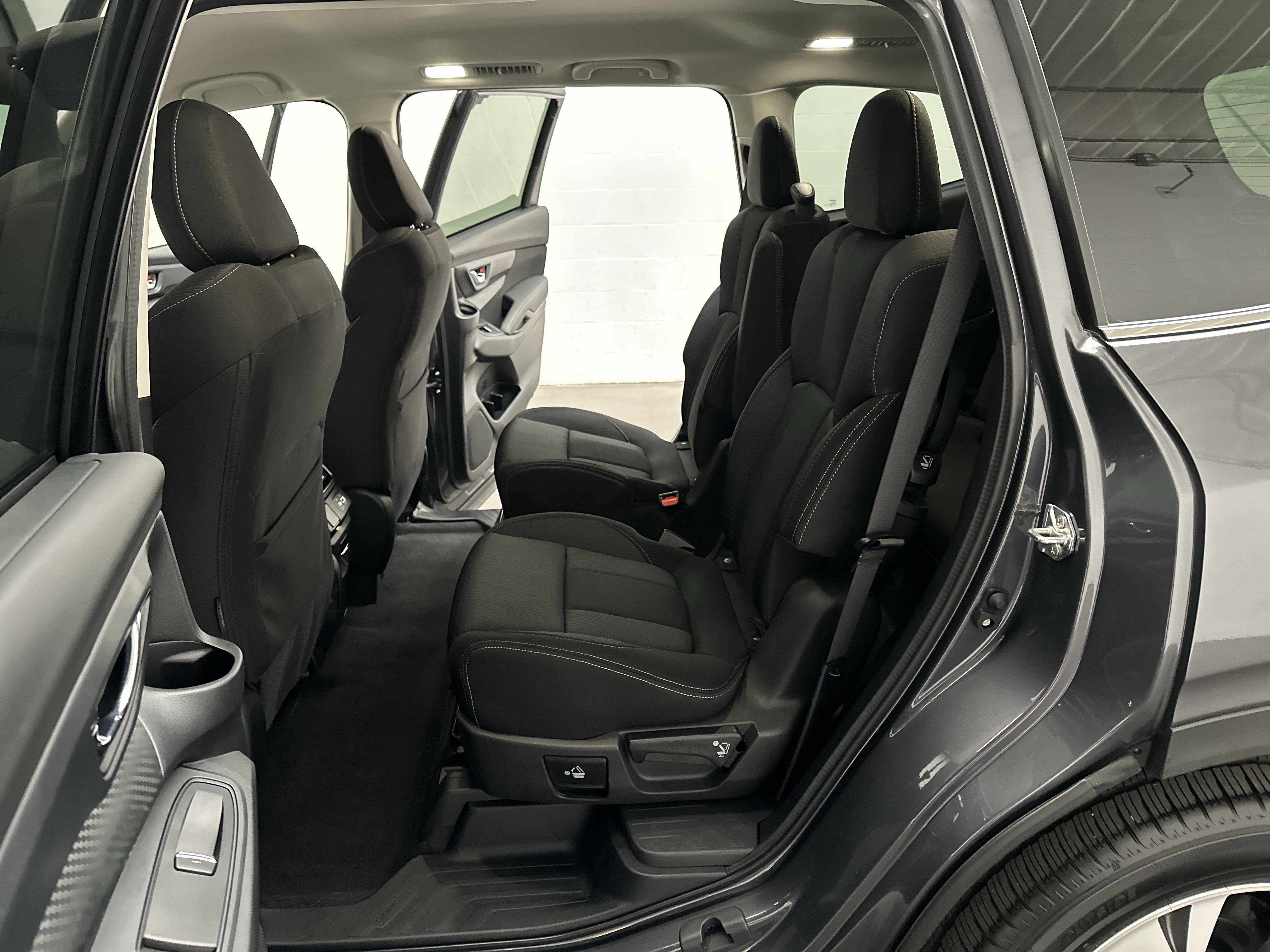Used 2025 Subaru Ascent Premium AWD/4WD image 26