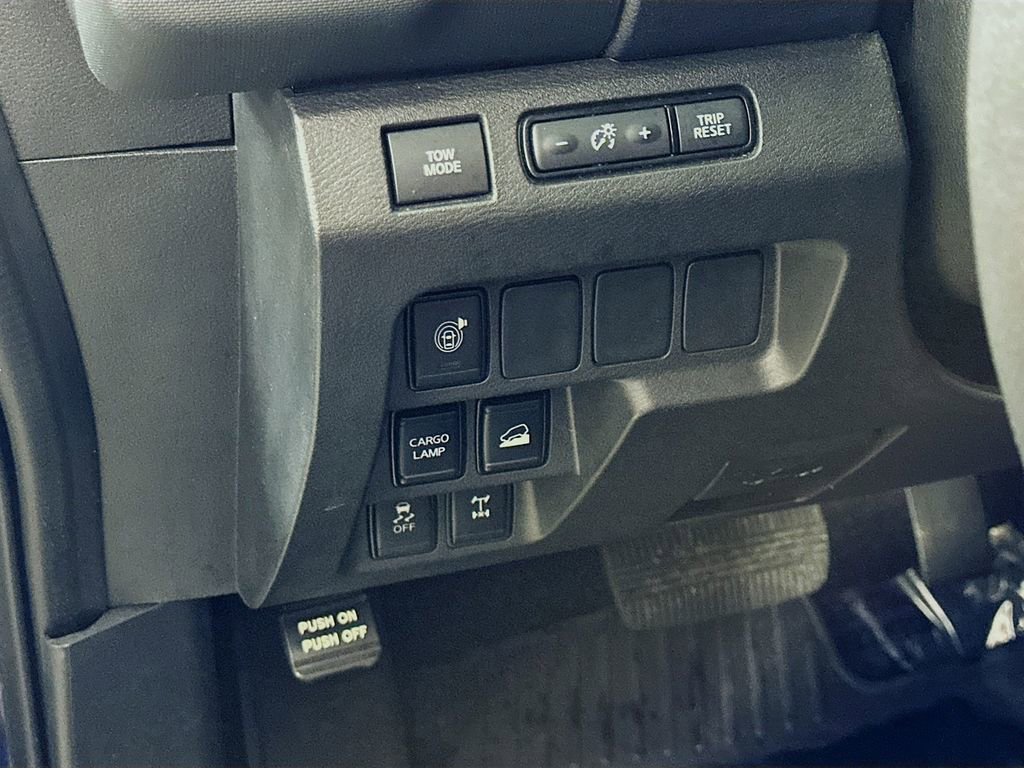 Used 2023 Nissan Frontier PRO-4X w/ Technology Package image 21