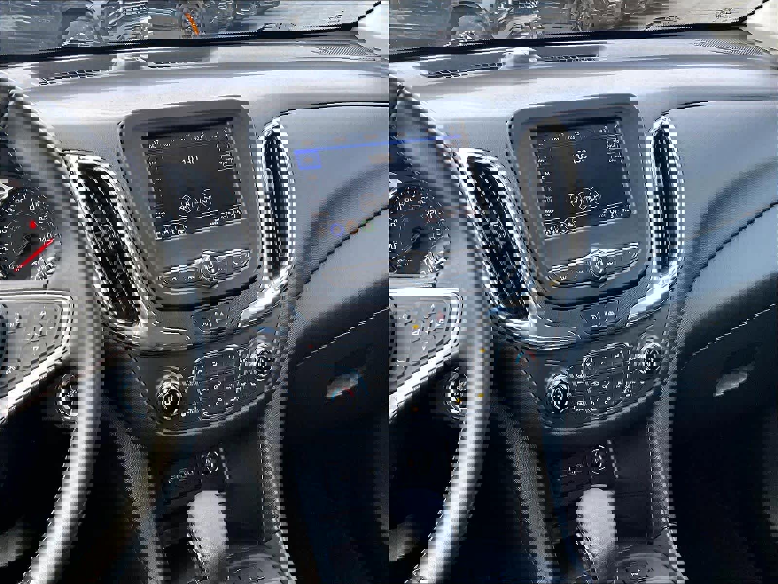 Used 2023 Chevrolet Equinox LT image 17