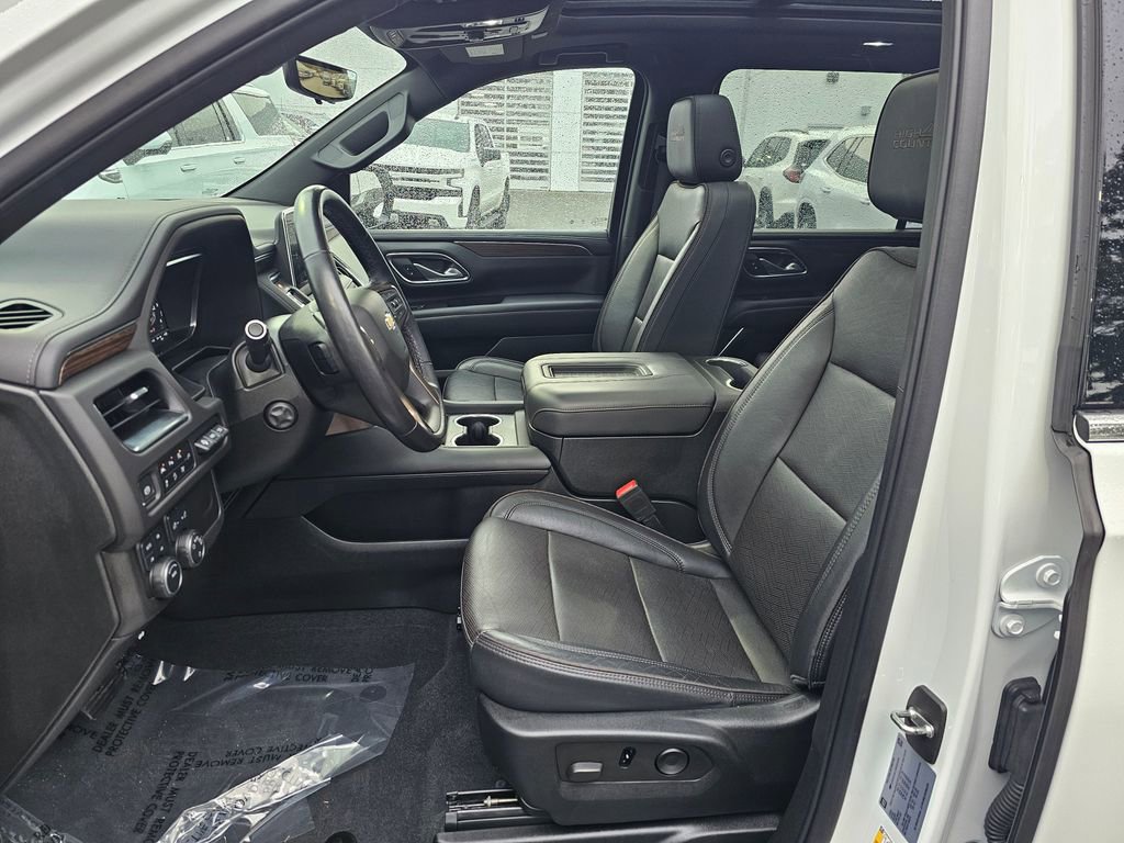 Used 2022 Chevrolet Suburban High Country image 23