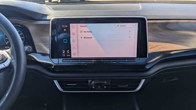 Used 2024 Volkswagen Atlas SE image 39