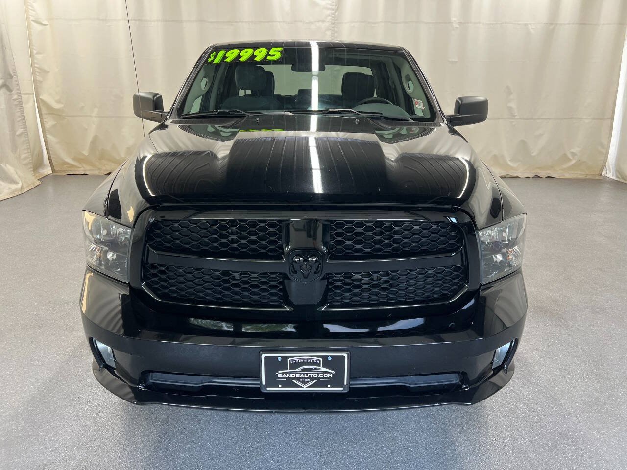 Used 2019 RAM 1500 Express w/ Express Value Package AWD/4WD image 2