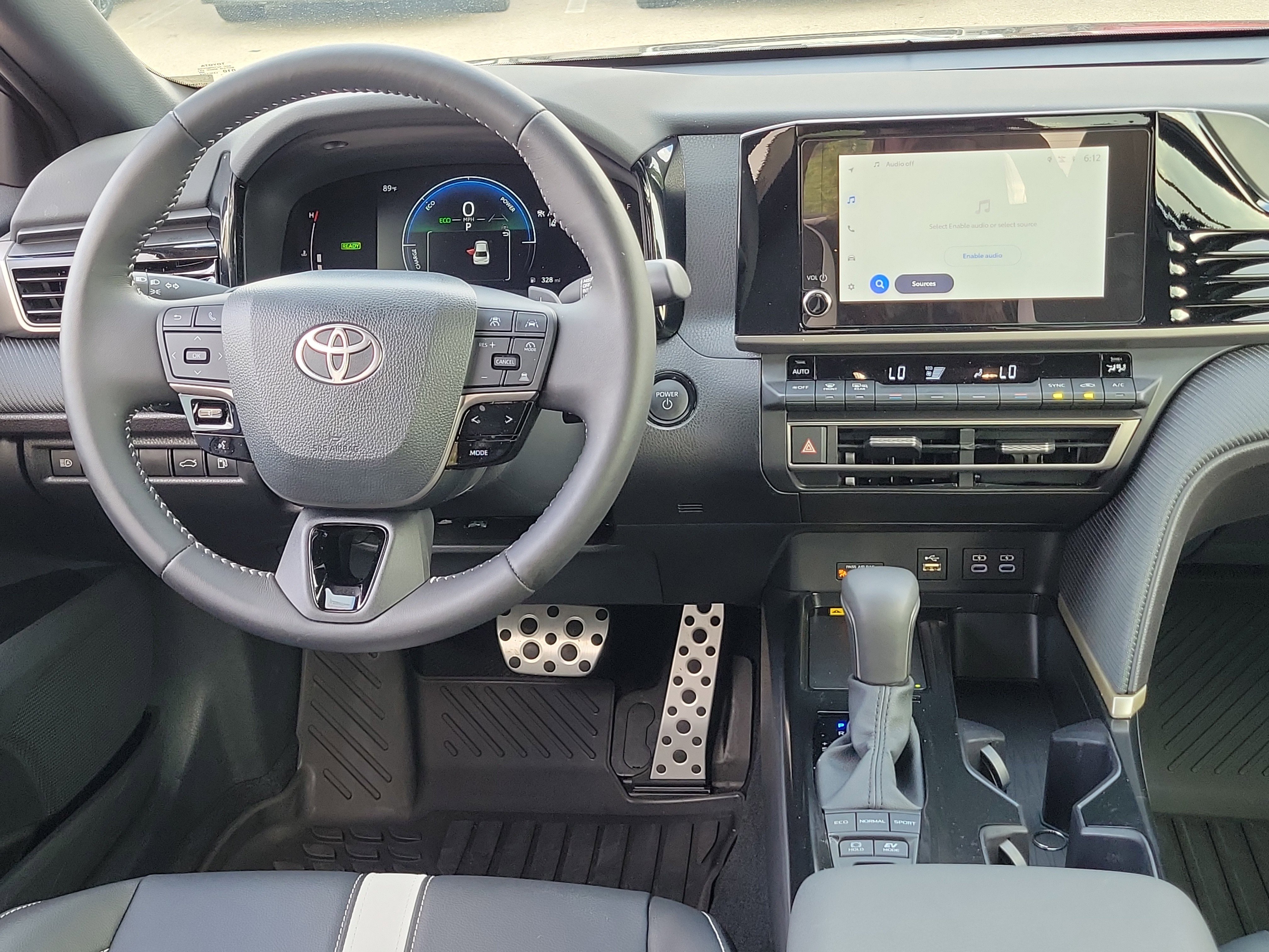 Used 2025 Toyota Camry SE image 19