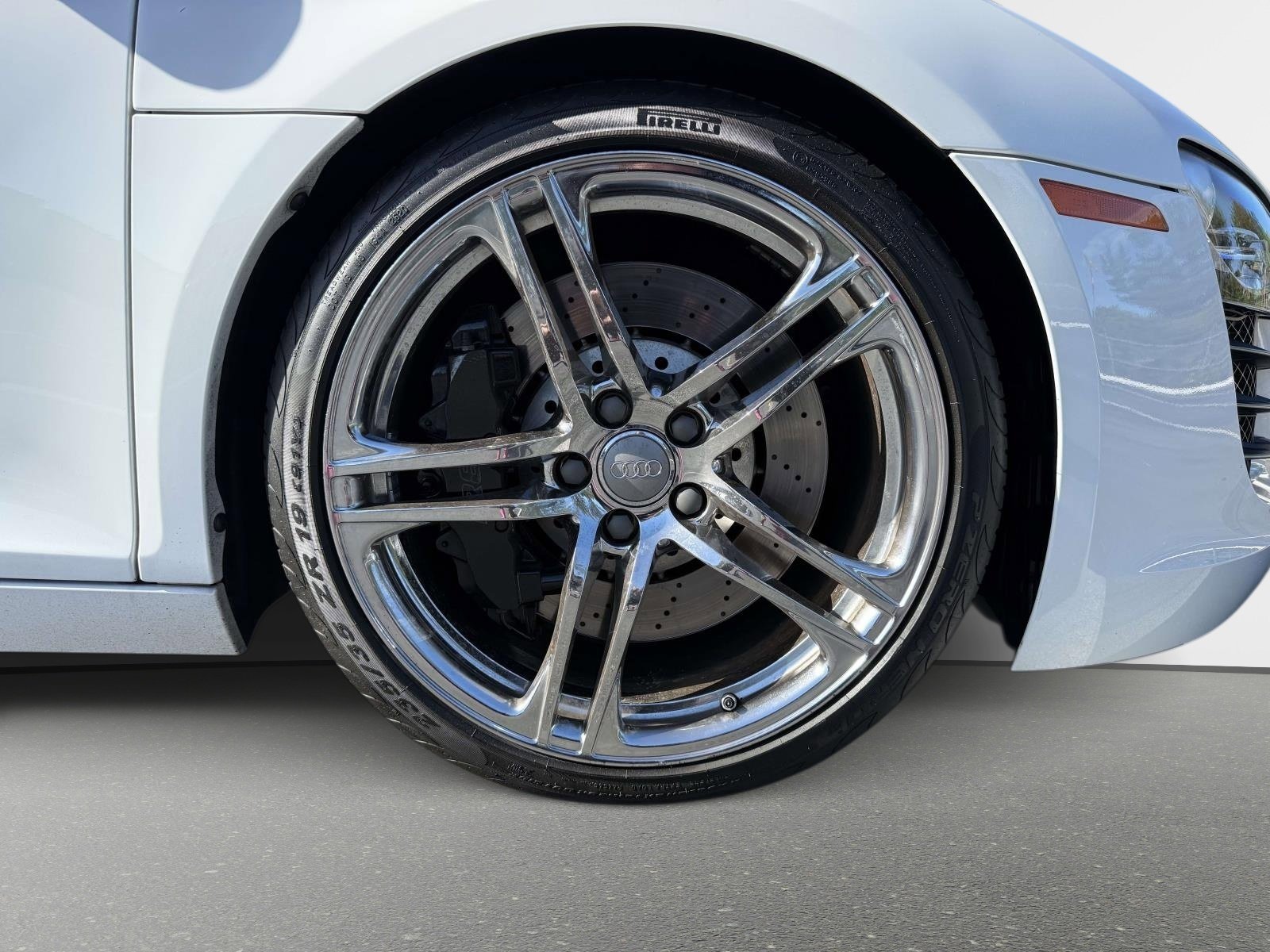 Used 2011 Audi R8 V8 image 18