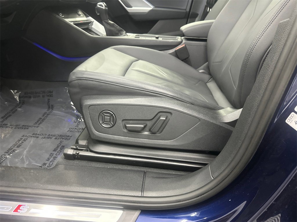 Used 2024 Audi Q3 2.0T Premium Plus image 10